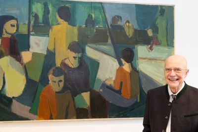 M. Greif devant l'oeuvre «L’atelier de peinture de l’École des Beaux-Arts de Québec». Crédit: Pub Photo